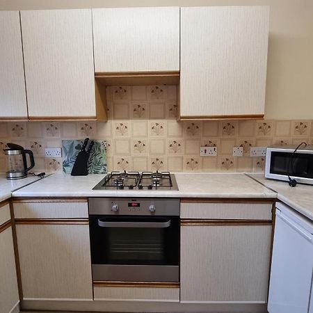 Faodail, 1 Bed Studio Apartment At Ravenscraig Castle And Park Кърколди Екстериор снимка
